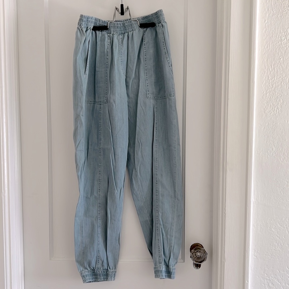 BCBGMAXAZRIA Light Chambray High Waisted Jogger Pants